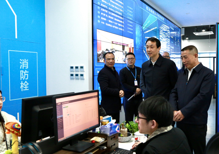 全新智能科技产品登场，重塑未来生活体验的报道