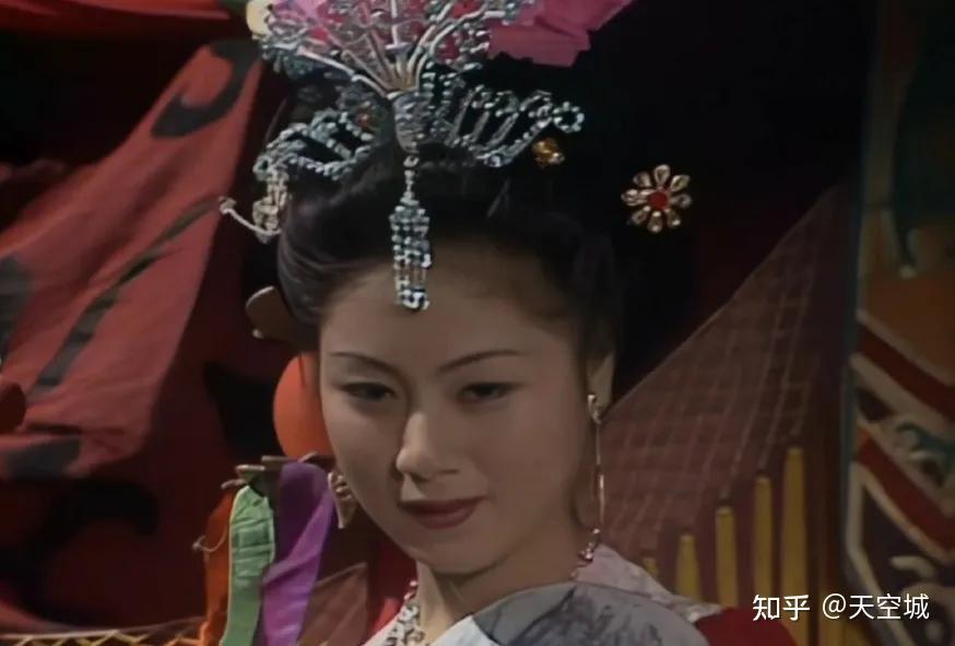 黄梅戏演员马兰,黄梅戏演员马兰，传统艺术的璀璨之星